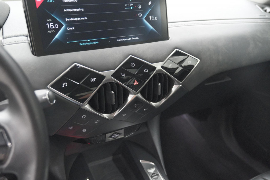 DS DS 3 Crossback 50 kwh e-Tense So Chic | Camera | Dodehoekdetectie | Head-Up Display | Apple Carplay | Stoelverwarming