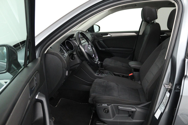Volkswagen Tiguan Allspace 1.5 TSI Comfortline Business 7p. (PANORAMADAK, TREKHAAK, PARKEERSENSOREN, STOELVERWARMING, CARPLAY)