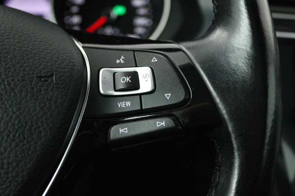 Volkswagen Tiguan Allspace 1.5 TSI Comfortline Business 7p. (PANORAMADAK, TREKHAAK, PARKEERSENSOREN, STOELVERWARMING, CARPLAY)