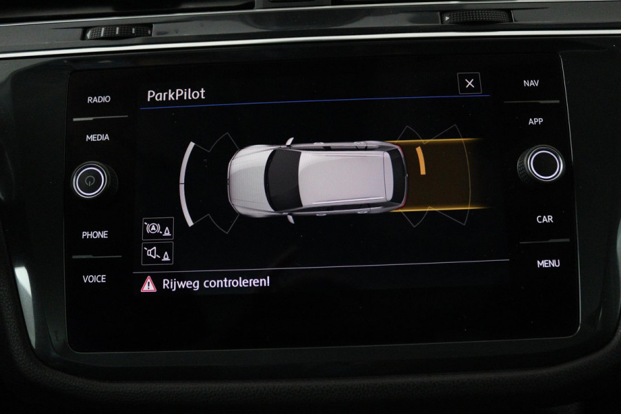 Volkswagen Tiguan Allspace 1.5 TSI Comfortline Business 7p. (PANORAMADAK, TREKHAAK, PARKEERSENSOREN, STOELVERWARMING, CARPLAY)