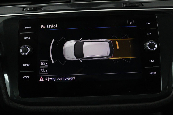 Volkswagen Tiguan Allspace 1.5 TSI Comfortline Business 7p. (PANORAMADAK, TREKHAAK, PARKEERSENSOREN, STOELVERWARMING, CARPLAY)