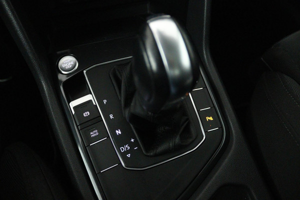 Volkswagen Tiguan Allspace 1.5 TSI Comfortline Business 7p. (PANORAMADAK, TREKHAAK, PARKEERSENSOREN, STOELVERWARMING, CARPLAY)