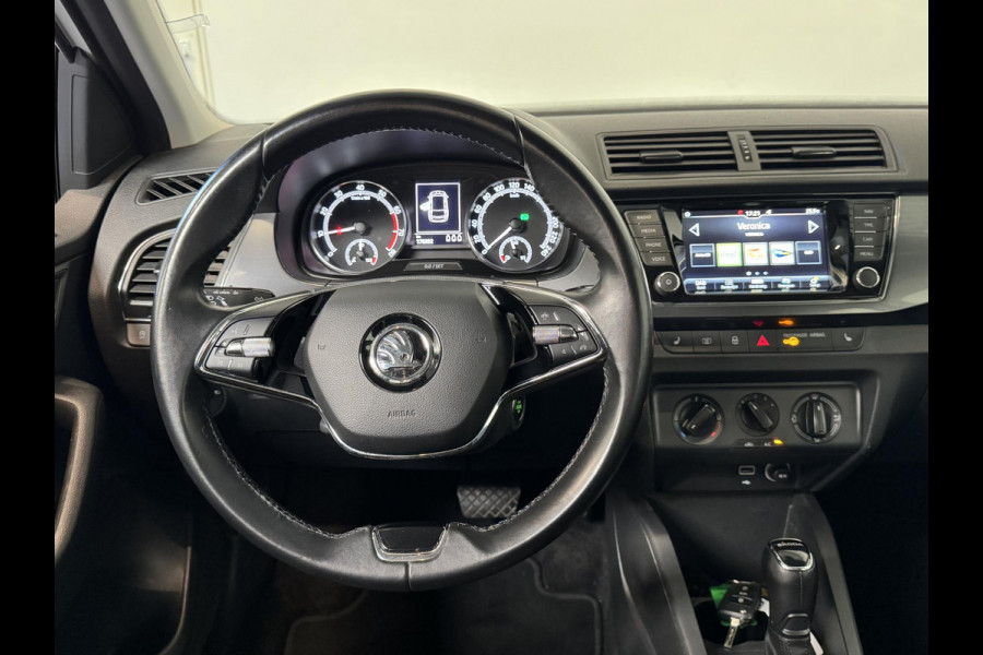 Škoda Fabia Combi 1.0 TSI DSG Business Edition Trekhaak Navigatie Apple Carplay/Android Auto Parkeersensoren achter Stoelverwarming Cruise Control Airco