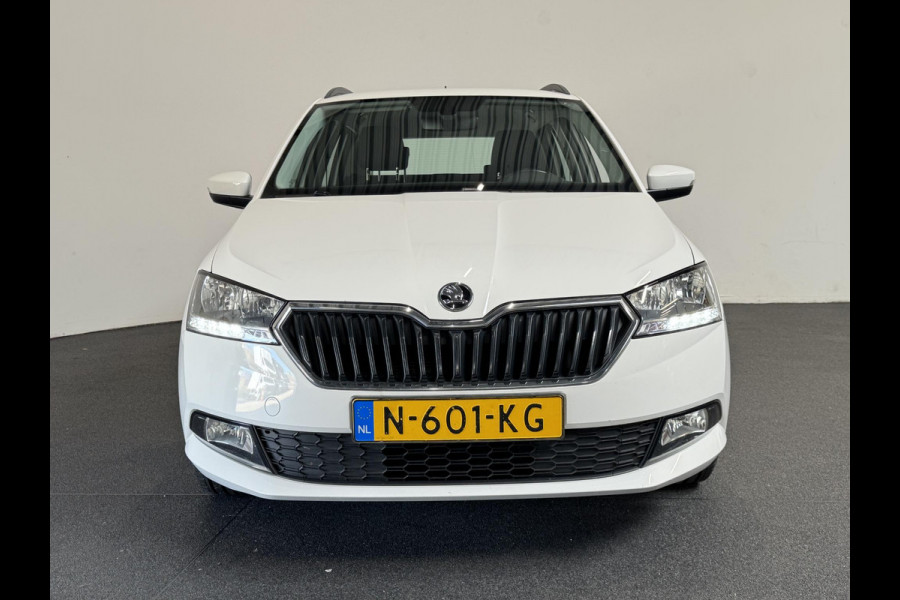 Škoda Fabia Combi 1.0 TSI DSG Business Edition Trekhaak Navigatie Apple Carplay/Android Auto Parkeersensoren achter Stoelverwarming Cruise Control Airco