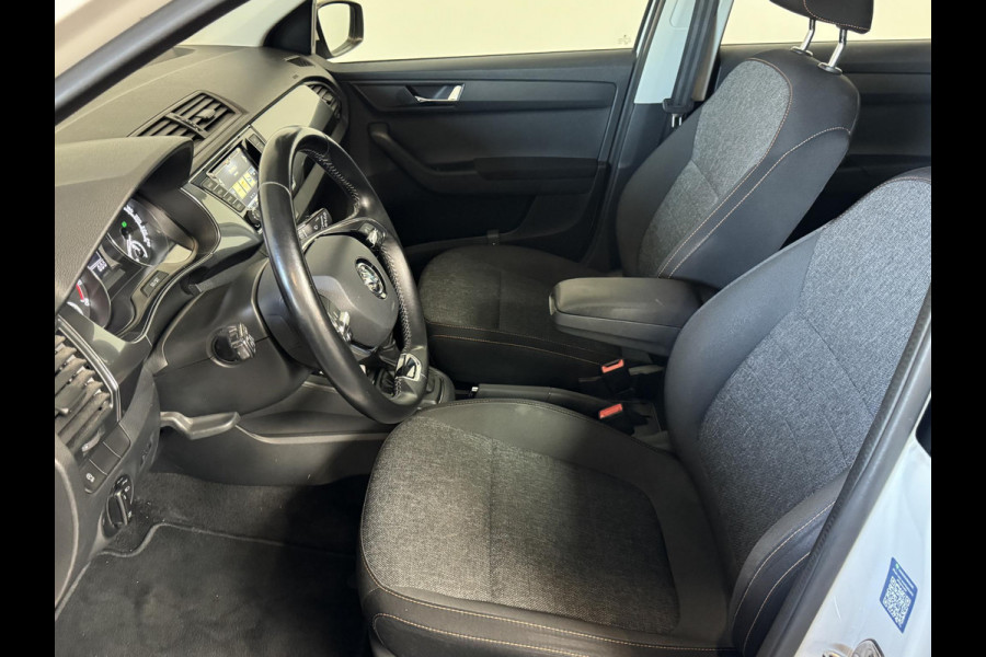 Škoda Fabia Combi 1.0 TSI DSG Business Edition Trekhaak Navigatie Apple Carplay/Android Auto Parkeersensoren achter Stoelverwarming Cruise Control Airco