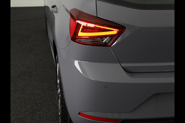 Seat Ibiza Style 1.0 TSI 95 pk 5 versn. Hand | 16 inch | Carplay | Cruise Control | Graphene Grey | Park Assist | Airco