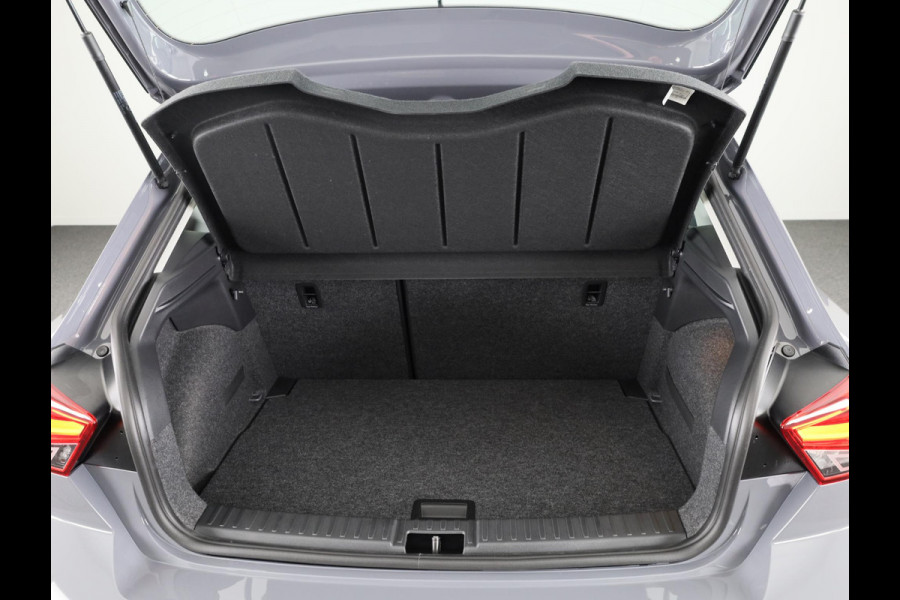 Seat Ibiza Style 1.0 TSI 95 pk 5 versn. Hand | 16 inch | Carplay | Cruise Control | Graphene Grey | Park Assist | Airco