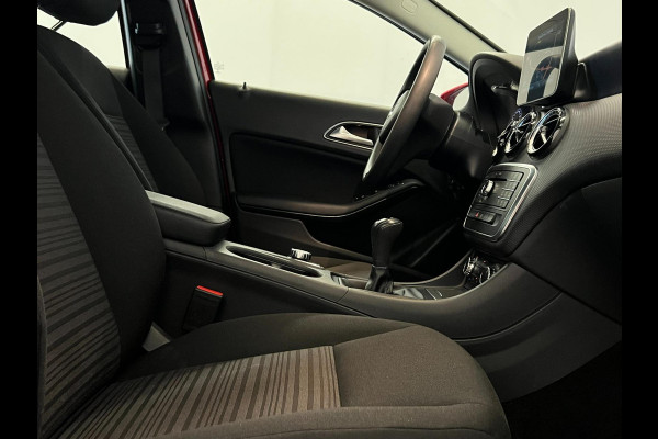 Mercedes-Benz A-Klasse 160 / 1e eig / Camera / Sfeerverlichting