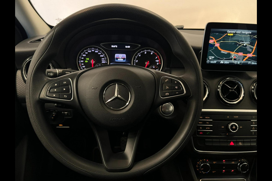 Mercedes-Benz A-Klasse 160 / 1e eig / Camera / Sfeerverlichting
