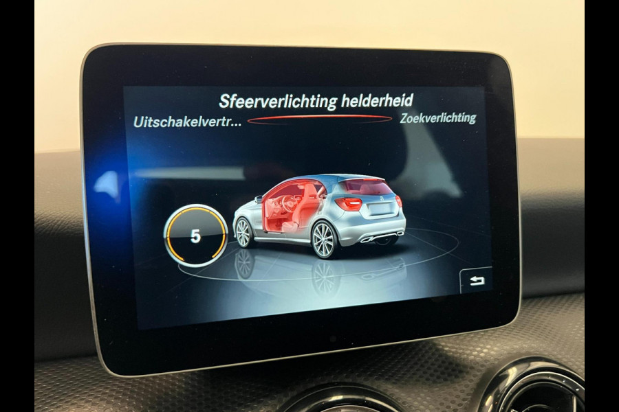 Mercedes-Benz A-Klasse 160 / 1e eig / Camera / Sfeerverlichting