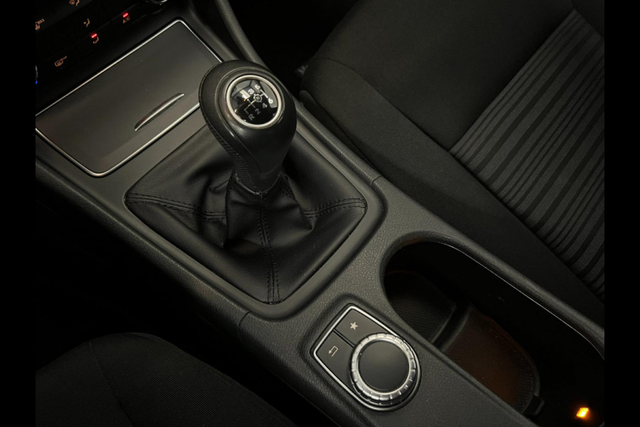 Mercedes-Benz A-Klasse 160 / 1e eig / Camera / Sfeerverlichting