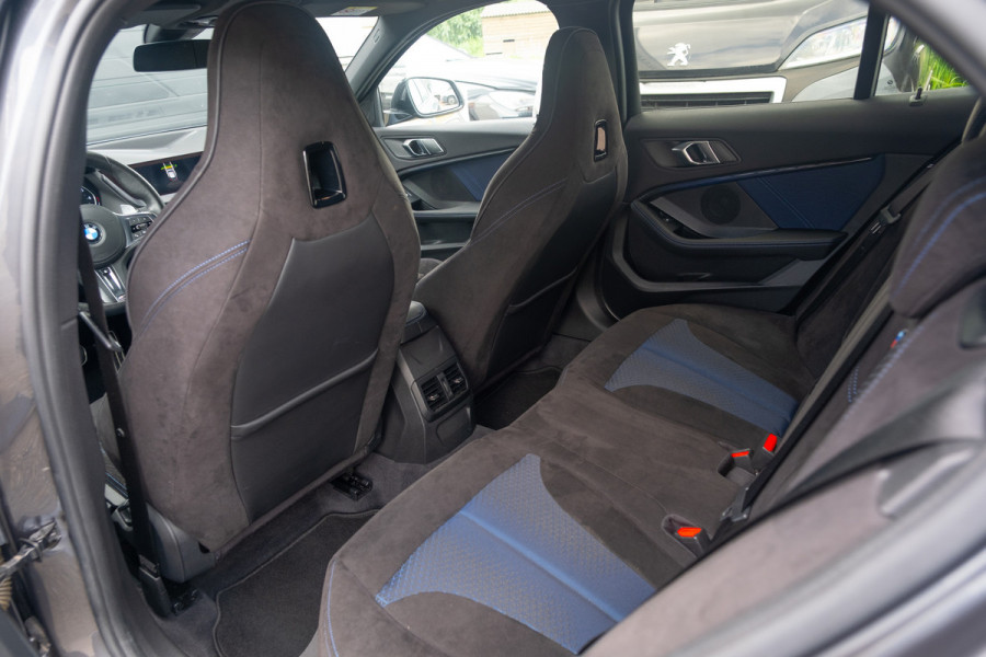 BMW 1-serie M135i xDrive High Executive