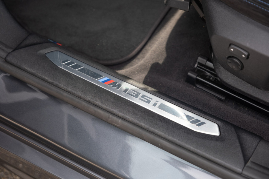 BMW 1-serie M135i xDrive High Executive