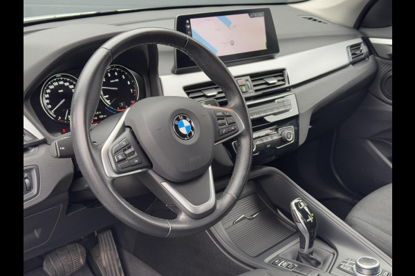 BMW X1 sDrive18i Executive Edition 2e Eigenaar,Navi,Clima,Cruise,PDC,Trekhaak,Head Up Display,Weinig KM,Dealer Onderhouden,N.A.P,APK tot 11-2025