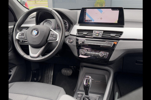 BMW X1 sDrive18i Executive Edition 2e Eigenaar,Navi,Clima,Cruise,PDC,Trekhaak,Head Up Display,Weinig KM,Dealer Onderhouden,N.A.P,APK tot 11-2025