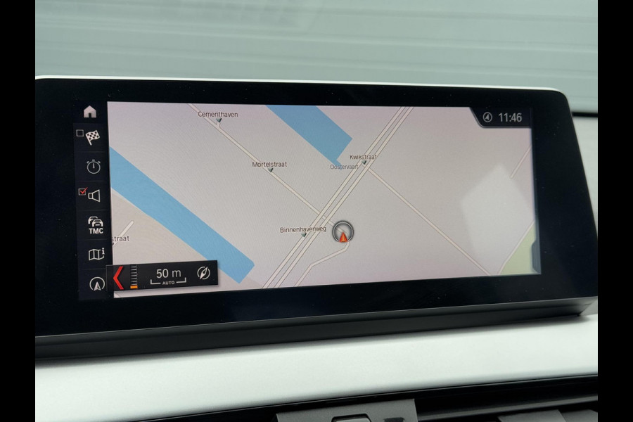 BMW X1 sDrive18i Executive Edition 2e Eigenaar,Navi,Clima,Cruise,PDC,Trekhaak,Head Up Display,Weinig KM,Dealer Onderhouden,N.A.P,APK tot 11-2025