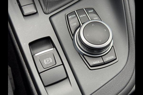BMW X1 sDrive18i Executive Edition 2e Eigenaar,Navi,Clima,Cruise,PDC,Trekhaak,Head Up Display,Weinig KM,Dealer Onderhouden,N.A.P,APK tot 11-2025