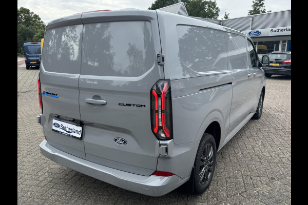 Ford E-Transit Custom 340 L2 Limited/Titanium 65 kWh / 218pk | SCI | Ford voorraad | Premium Lak: Grey Matter, Limited interieurbekleding, verwarmbare passagiersstoel (8-weg verstelbaar), centrale dubbele vergrendeling, 17 inch lichtmetalen velgen, Driver Assistance Pack, AGM Accu, BEV 3-fase oplaadkabel (mode 3, 32A, 10m) Vehicle Integration System Ford Voorraad