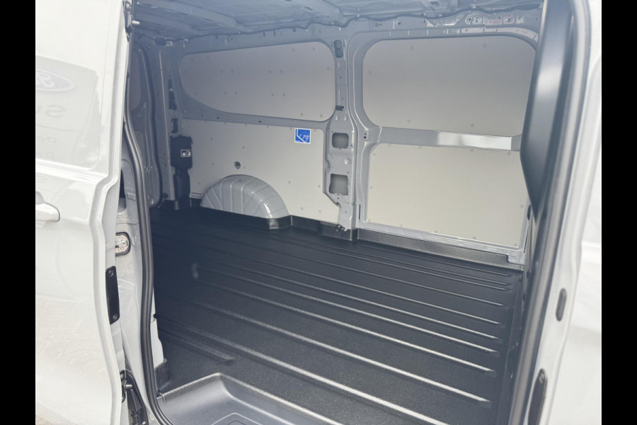 Ford E-Transit Custom 340 L2 Limited/Titanium 65 kWh / 218pk | SCI | Ford voorraad | Premium Lak: Grey Matter, Limited interieurbekleding, verwarmbare passagiersstoel (8-weg verstelbaar), centrale dubbele vergrendeling, 17 inch lichtmetalen velgen, Driver Assistance Pack, AGM Accu, BEV 3-fase oplaadkabel (mode 3, 32A, 10m) Vehicle Integration System Ford Voorraad