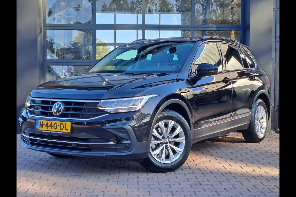 Volkswagen Tiguan 1.5 TSI Life Business | All-seasons | Trekhaak | Elek. klep | Stoelverwarming | Keyless | Camera | Volkswagen Tiguan 1.5 TSI Life Business | All-seasons | Trekhaak | Elek. klep | Stoelverwarming | Keyless | Camera |