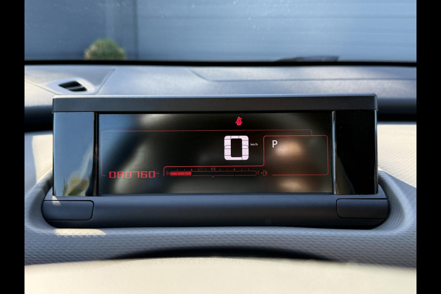 Citroën C4 Cactus 1.2 PureTech Shine Automaat,110pk,Dealer Onderhouden,Trekhaak,Distributie vv 2023,Navi,Clima,Cruise,Pdc,Lm velgen,Nieuwe Apk bij Aflevering