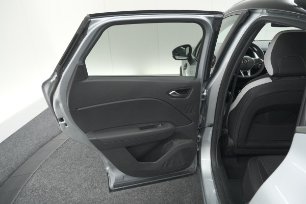Renault Captur Mild Hybrid 140 EDC Techno | Camera | 9.3 Inch Scherm | Apple Carplay | Parkeersensoren | Allseason Banden | Stoelverwarming