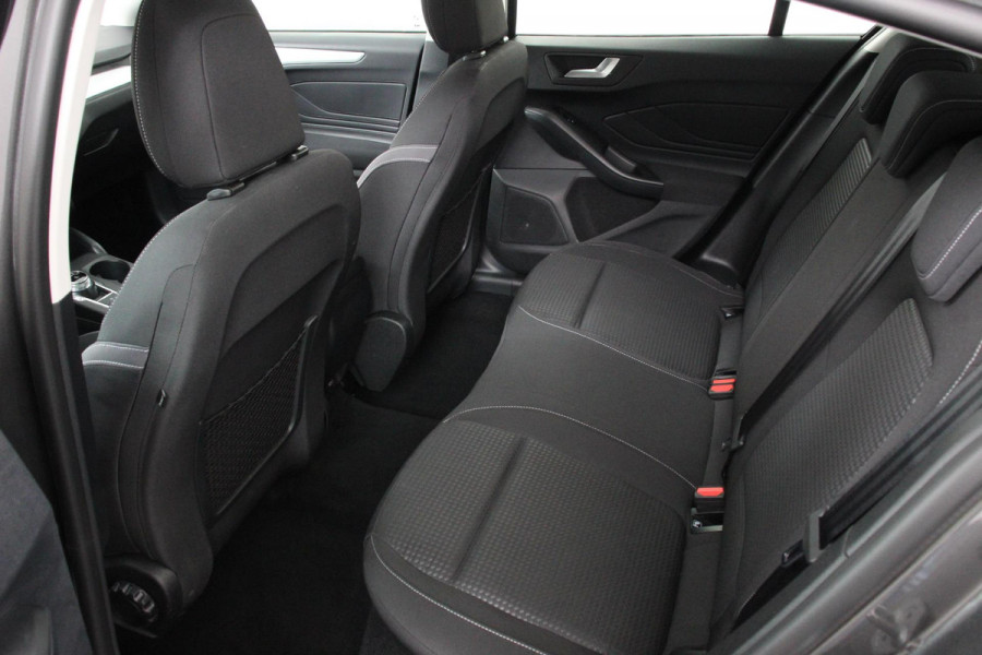 Ford Focus 1.0 EcoBoost 125pk Automaat Cool & Connect | Navigatie | Airco | Cruise control | Camera | DAB | Led | Lichtmetalen Velgen | Parkeer Sensoren Ford Focus 1.0 EcoBoost 125pk Automaat Cool & Connect | Navigatie | Airco | Cruise control | Camera | DAB | Led | Lichtmetalen Velgen | Parkeer Sensoren