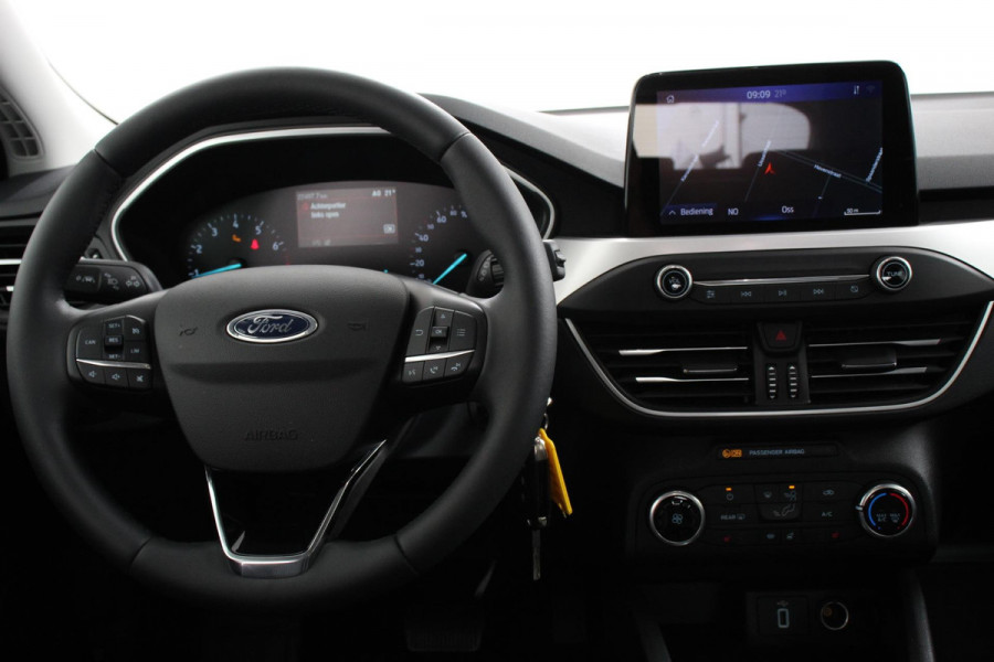 Ford Focus 1.0 EcoBoost 125pk Automaat Cool & Connect | Navigatie | Airco | Cruise control | Camera | DAB | Led | Lichtmetalen Velgen | Parkeer Sensoren Ford Focus 1.0 EcoBoost 125pk Automaat Cool & Connect | Navigatie | Airco | Cruise control | Camera | DAB | Led | Lichtmetalen Velgen | Parkeer Sensoren