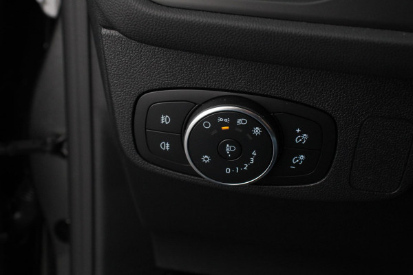 Ford Focus 1.0 EcoBoost 125pk Automaat Cool & Connect | Navigatie | Airco | Cruise control | Camera | DAB | Led | Lichtmetalen Velgen | Parkeer Sensoren Ford Focus 1.0 EcoBoost 125pk Automaat Cool & Connect | Navigatie | Airco | Cruise control | Camera | DAB | Led | Lichtmetalen Velgen | Parkeer Sensoren