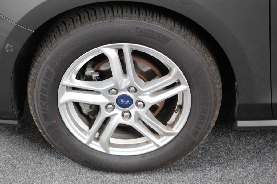 Ford Focus 1.0 EcoBoost 125pk Automaat Cool & Connect | Navigatie | Airco | Cruise control | Camera | DAB | Led | Lichtmetalen Velgen | Parkeer Sensoren Ford Focus 1.0 EcoBoost 125pk Automaat Cool & Connect | Navigatie | Airco | Cruise control | Camera | DAB | Led | Lichtmetalen Velgen | Parkeer Sensoren