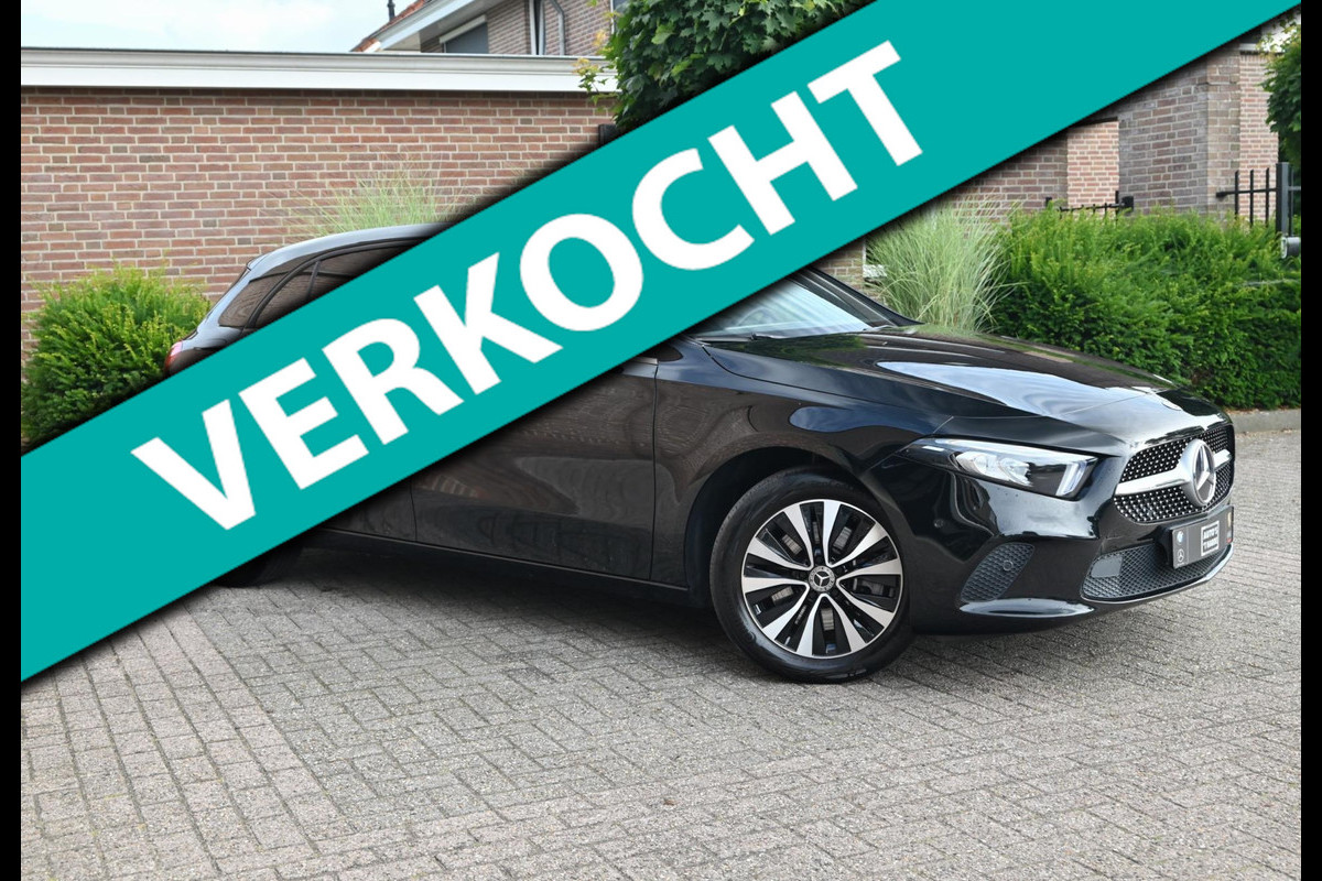 Mercedes-Benz A-Klasse 250 e Business Solution Luxury 218 PK LED Camera Widescreen 17'' Mercedes-Benz A-Klasse 250 e Business Solution Luxury 218 PK LED Camera Widescreen 17''