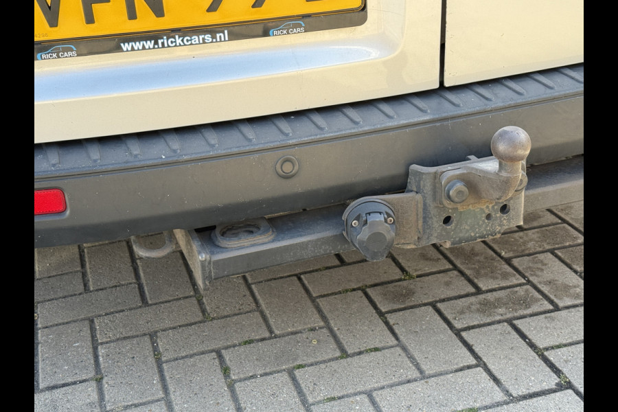 Ford Transit Custom 300 2.0 TDCI 13PK EURO 6 L1H1 Trend DC 6 persoons Navigatie systeem/app Connect/cruise control