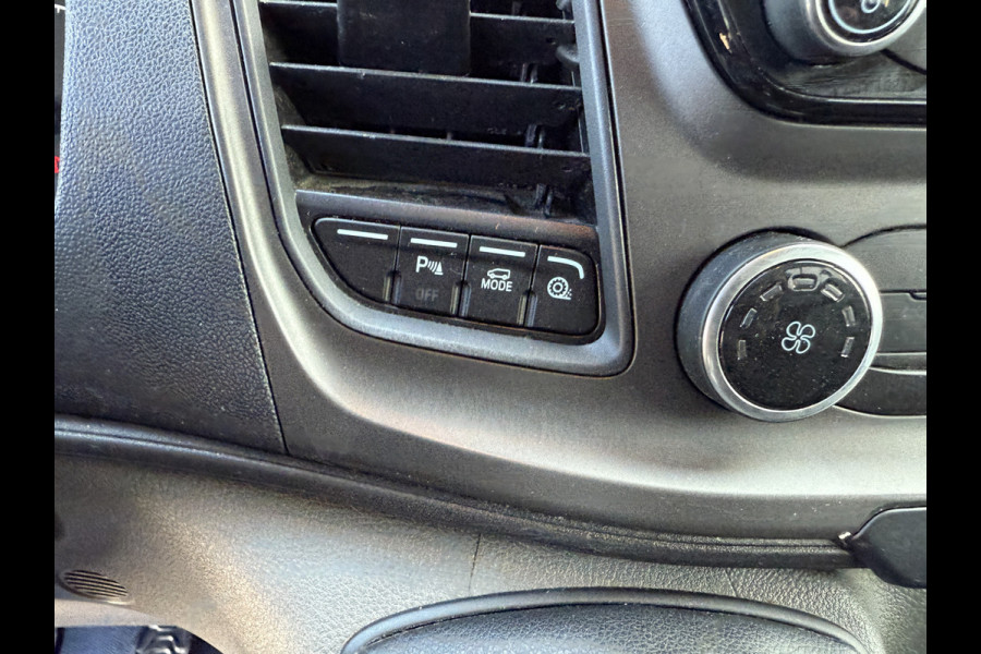 Ford Transit Custom 300 2.0 TDCI 13PK EURO 6 L1H1 Trend DC 6 persoons Navigatie systeem/app Connect/cruise control