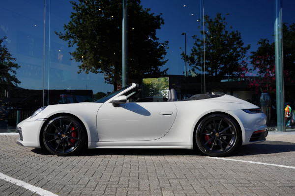 Porsche 911 992 Cabriolet 3.0 Carrera 4 S Lifting Sportuitlaat Krijt Grijs