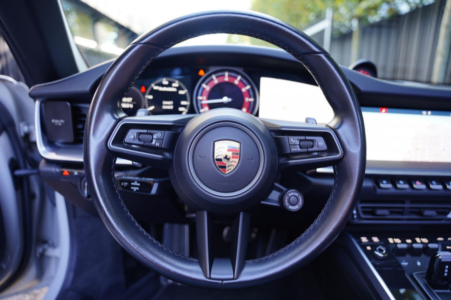 Porsche 911 992 Cabriolet 3.0 Carrera 4 S Lifting Sportuitlaat Krijt Grijs
