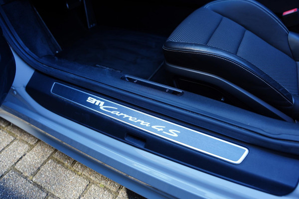 Porsche 911 992 Cabriolet 3.0 Carrera 4 S Lifting Sportuitlaat Krijt Grijs