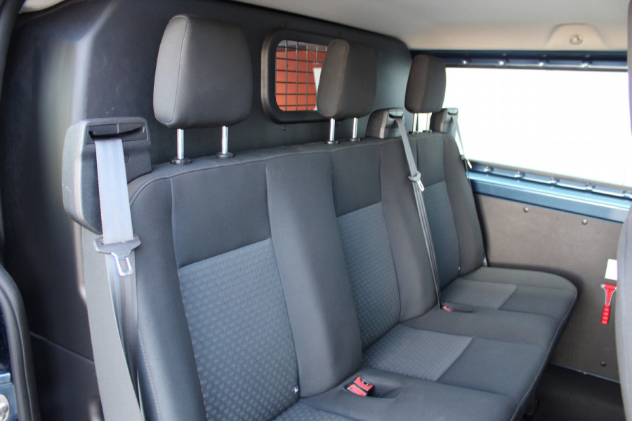 Ford Transit Custom 300 2.0-130pk TDCI L1H1 Trend Dubb. cabine. Trekhaak, Airco, Stoelverwarming, Cruise Control, Multimediascherm met navi en apple/android carplay, Chrome Blue