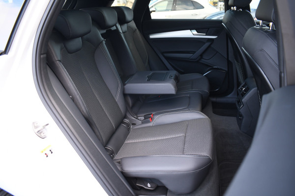 Audi Q5 50 TFSI e S-Edition Pano Trekh Optic-black Sfeer Camera