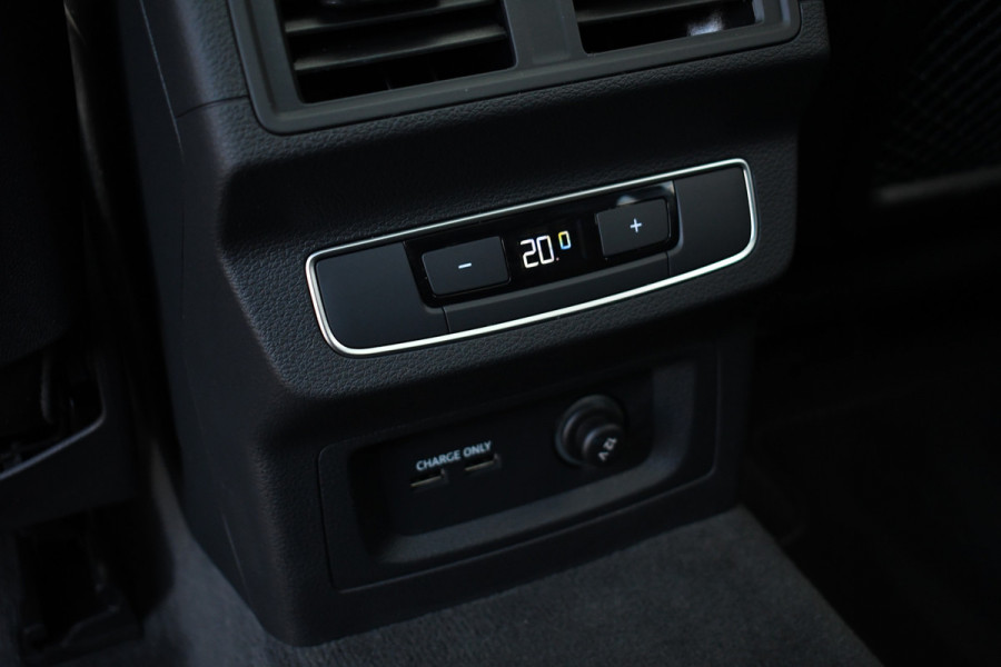 Audi Q5 50 TFSI e S-Edition Pano Trekh Optic-black Sfeer Camera