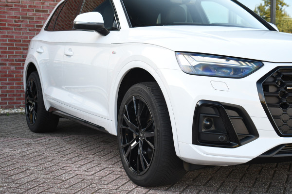 Audi Q5 50 TFSI e S-Edition Pano Trekh Optic-black Sfeer Camera