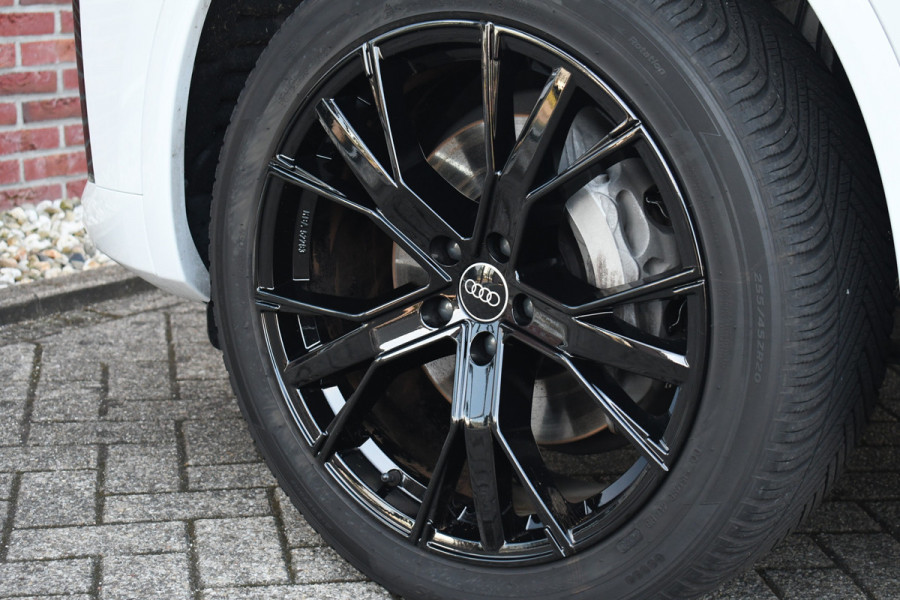 Audi Q5 50 TFSI e S-Edition Pano Trekh Optic-black Sfeer Camera