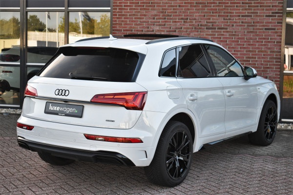 Audi Q5 50 TFSI e S-Edition Pano Trekh Optic-black Sfeer Camera