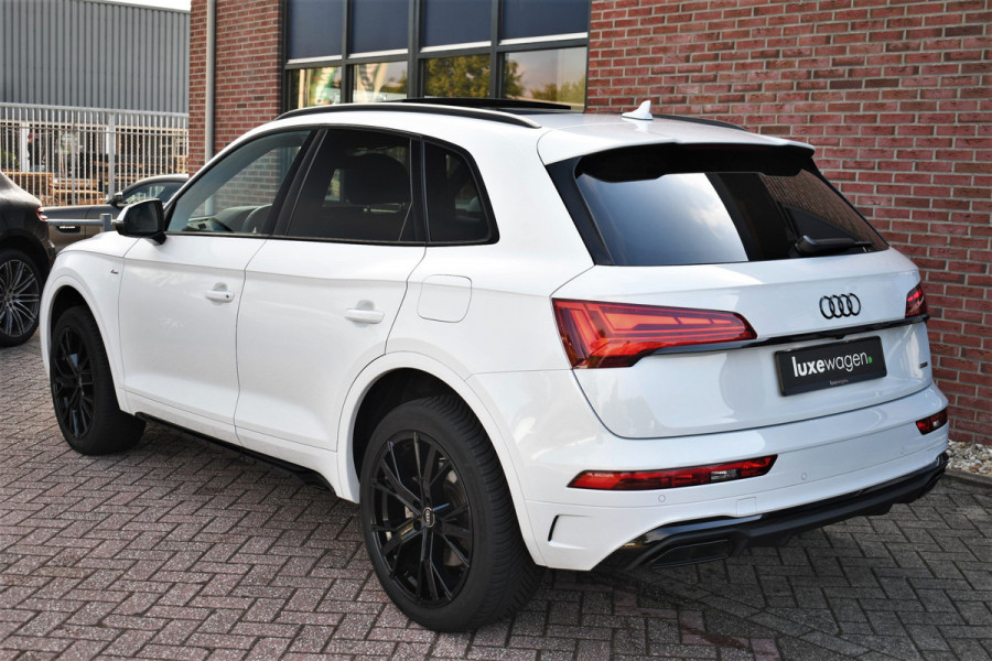 Audi Q5 50 TFSI e S-Edition Pano Trekh Optic-black Sfeer Camera