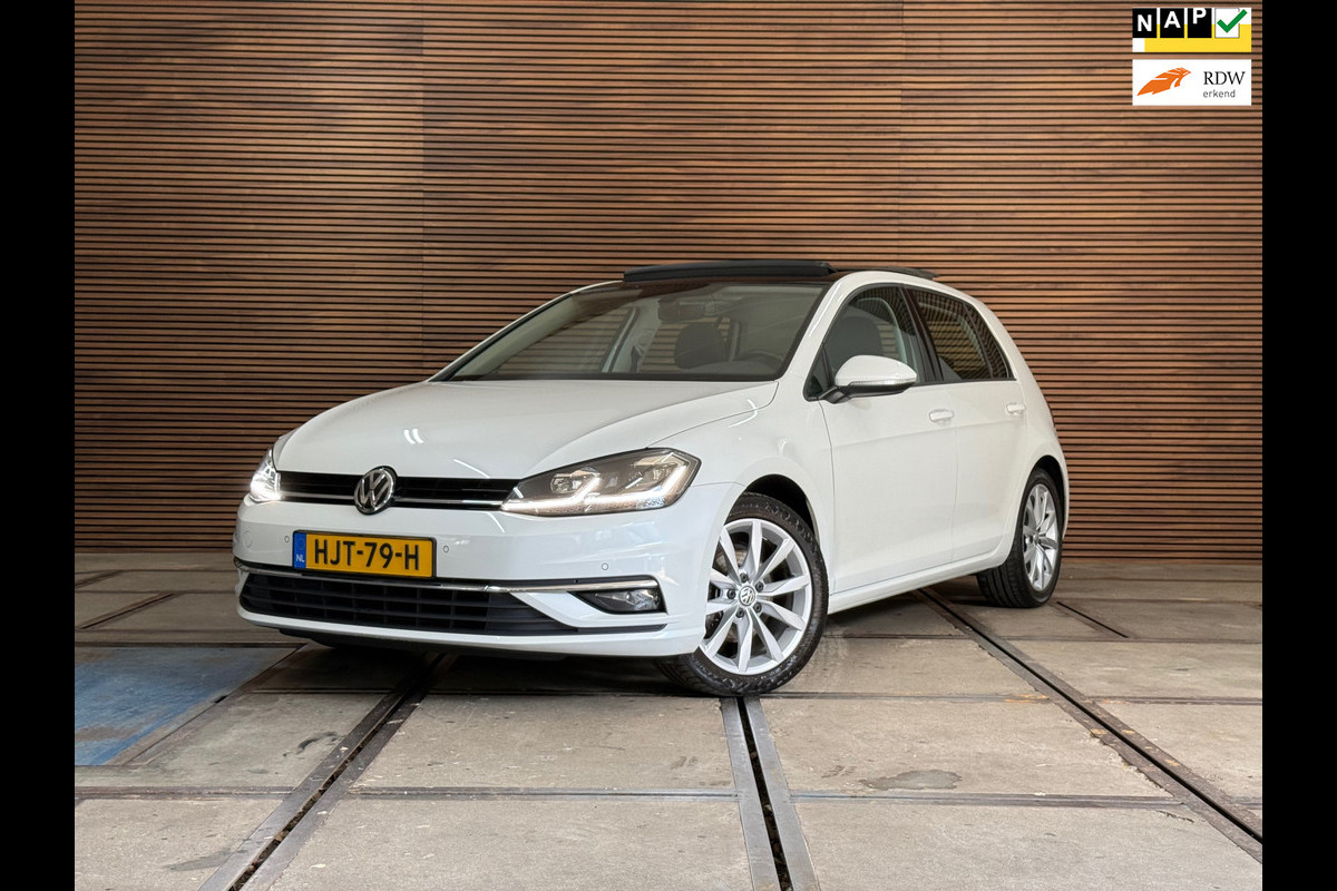 Volkswagen Golf 1.5 TSI Highline PANO/NAVI/CAMERA/LED/SPORTSTOELEN/CLIMATE/PARELMOER !