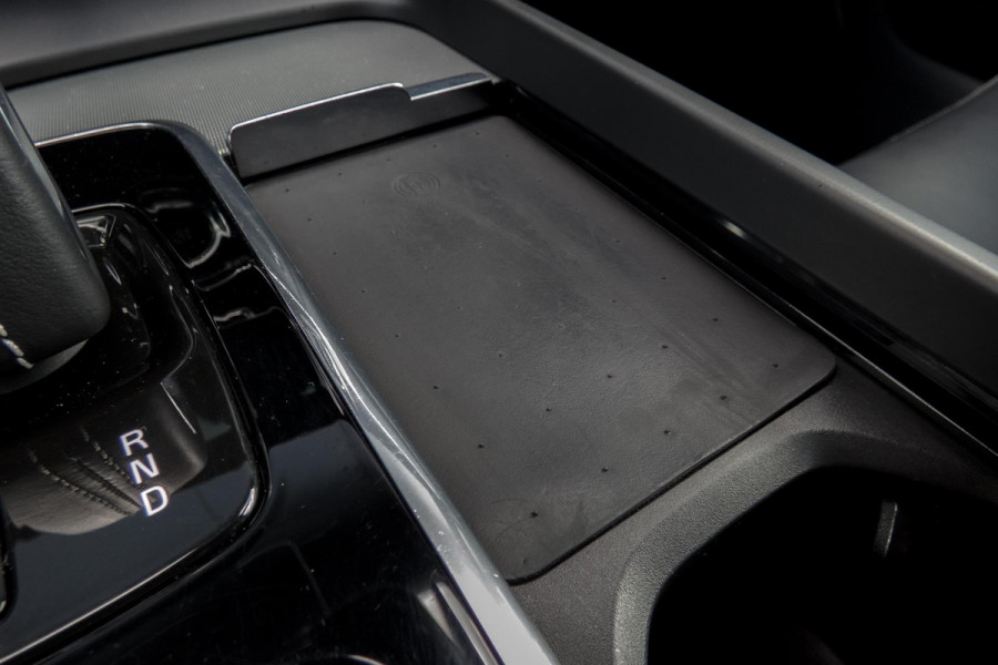 Volvo XC60 2.0 Recharge T6 AWD Inscription R-DESIGN | TREKHAAK | ACC | PANO | ELEKTRISCH VERSTELBARE STOELEN