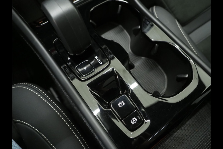 Volvo XC40 1.5 T5 Recharge Ultimate | Panoramadak | Pilot Assist | Harman/Kardon | 360 | Keyless | Carplay