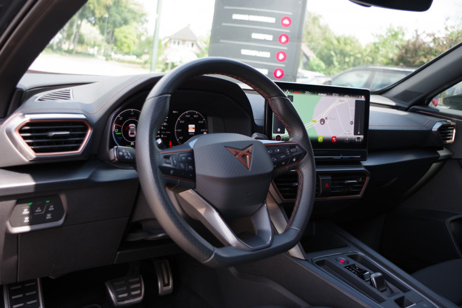 CUPRA Formentor 1.4 e-Hybrid VZ 245 PK Copper Edition PHEV, LED, Camera, Winterpakket, Carplay