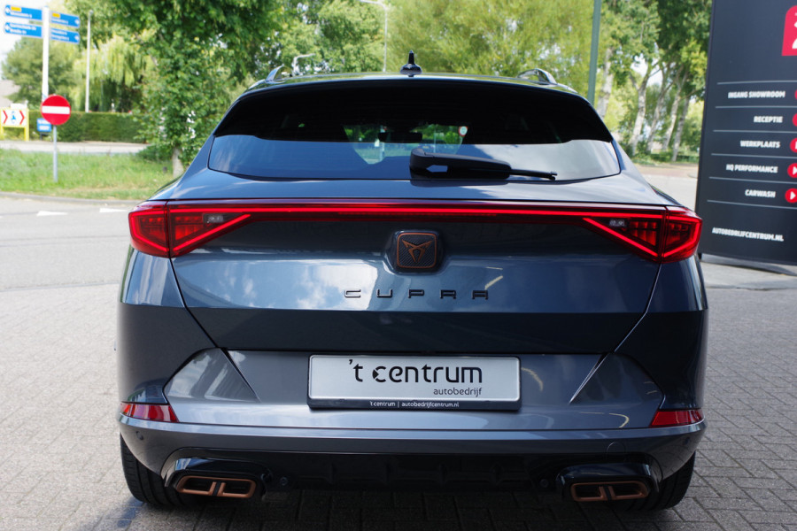 CUPRA Formentor 1.4 e-Hybrid VZ 245 PK Copper Edition PHEV, LED, Camera, Winterpakket, Carplay