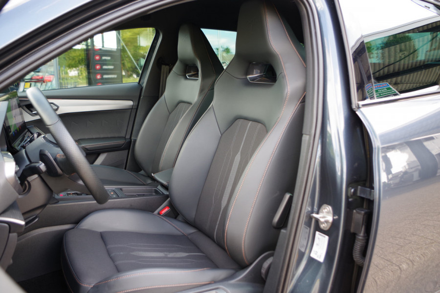 CUPRA Formentor 1.4 e-Hybrid VZ 245 PK Copper Edition PHEV, LED, Camera, Winterpakket, Carplay