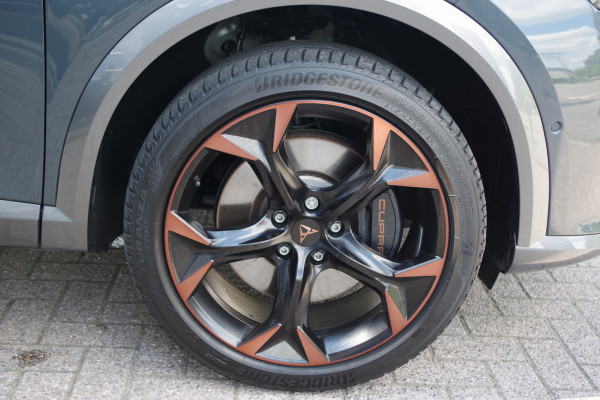 CUPRA Formentor 1.4 e-Hybrid VZ 245 PK Copper Edition PHEV, LED, Camera, Winterpakket, Carplay